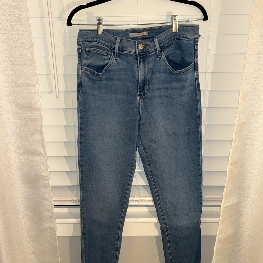 Levi's Women's Skinny Jeans in Blue